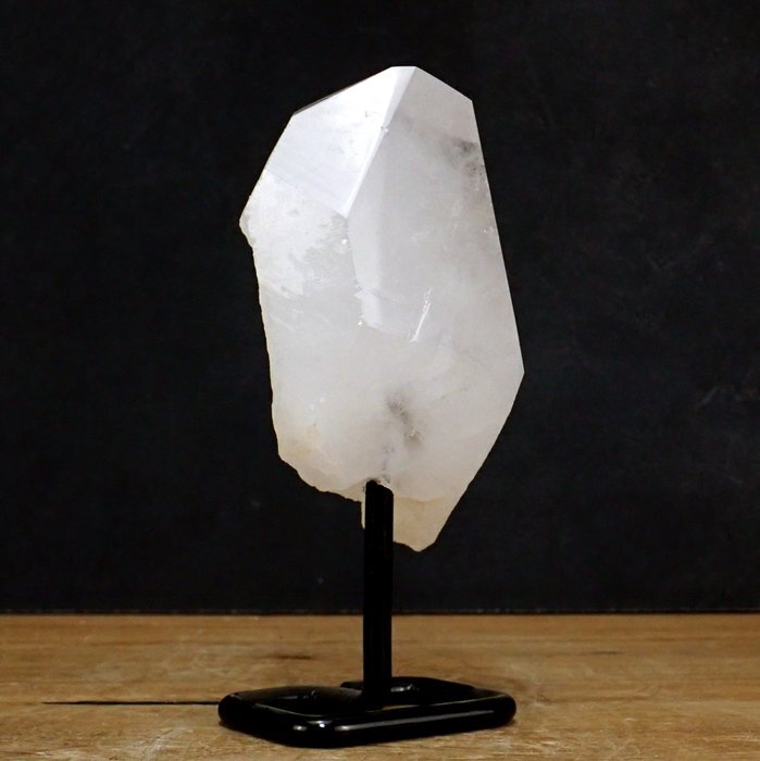 Bergkristal op voet
